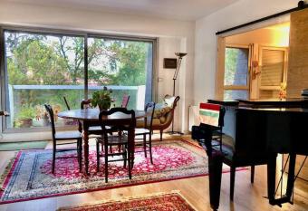 Classy unit in Fontainebleau has Balcony rooms