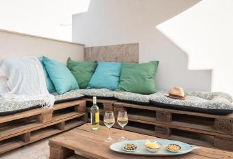 Family Terrace Suite - Volturno3 Suites & more allows 18 year olds to book a room