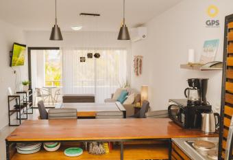 Palmilla 301,depa 5 min de playa allows 18 year olds to book a room