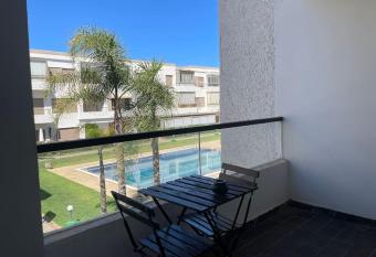 Beautiful 1 bdrm in a complex with 24/7 security has Balcony rooms