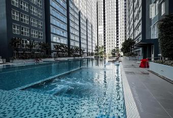 SUWAN Guesthouse A06 - 2BR Apartment with Pool Near UKM allows 18 year olds to book a room