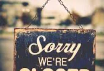 Farmhouse Decor 2 level House Sleeps 8 allows 18 year olds to book a room