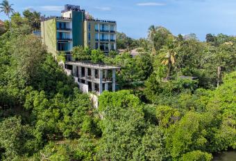 Splendour Residence has Balcony rooms