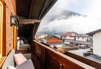 Fewo Bergtroll has Balcony rooms