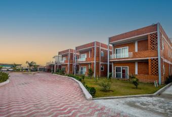 InnBox Farmstay - Rajpura Punjab has Balcony rooms