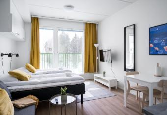 Hiisi Homes J  rvenp     allows 18 year olds to book a room