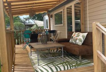 Mobil home cap ferret has Balcony rooms