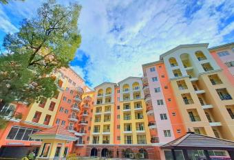 88 Gibraltar (Mines View) has Balcony rooms