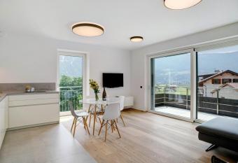 Haus Weinblick Apt 5 has Balcony rooms