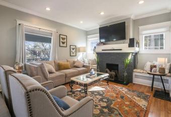 Cozy Bardstown Rd Apt: W/D, Fast WiFi, Parking has Balcony rooms