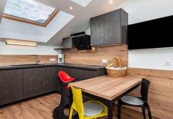 Balbeinhof Apt Gams has Balcony rooms