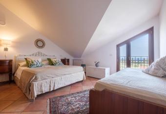 Tyrrhenian Sea Apartment has Balcony rooms