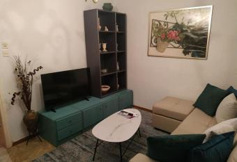 Linda s house 2 allows 18 year olds to book a room