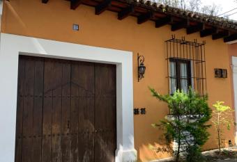 Casa Anabel has Balcony rooms