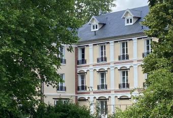 L   or  e du bois des rois has Balcony rooms