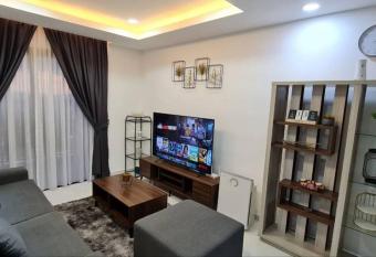 Equine Residence Getaway has Balcony rooms