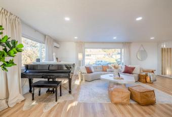 5 Bed Mountain Mansion: Theater, Gym, Sauna, Sonos allows 18 year olds to book a room