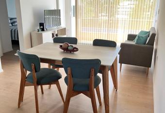 Departamento c  ntrico para 4 personas has Balcony rooms