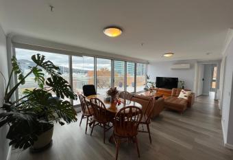 Private room with ensuite in the CBD allows 18 year olds to book a room