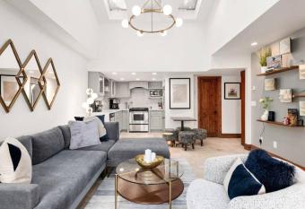 NEW Stunning SKI IN Ajax Condo, WALK Everywhere! has Balcony rooms