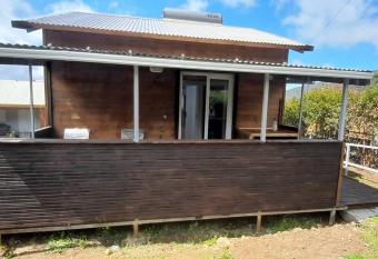 Le Piton des Roches allows 18 year olds to book a room