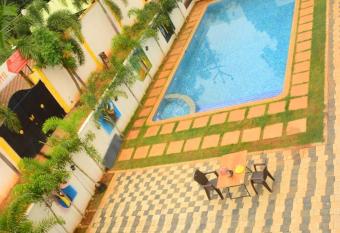 yathra farm house allows 18 year olds to book a room