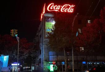 Central apartment allows 18 year olds to book a room
