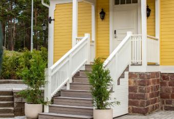 Tr  dg  rdsm  starbostaden / The Gardeners Villa has Balcony rooms