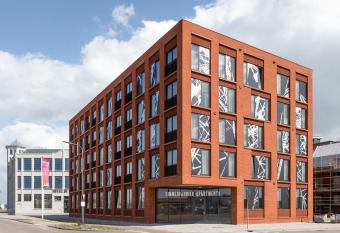 Aparthotel Timmerfabriek Apartments I Kloeg Collection allows 18 year olds to book a room