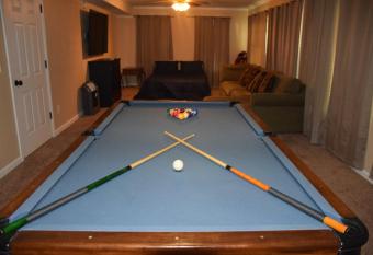 Luxury Home Stay has Balcony rooms