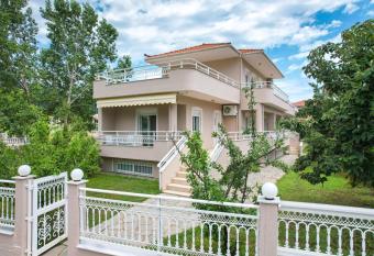 Elena Apartments has Balcony rooms