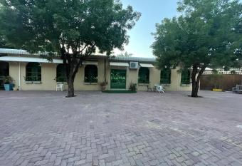 Big Guest House -                           has Balcony rooms