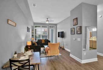 Blissful Getaway MINS 2 Uptwn Charlotte1BDRM has Balcony rooms