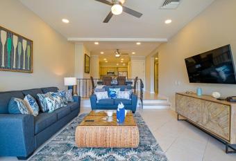 Los Sue  os Resort Colina (Newly Remodeled) has Balcony rooms