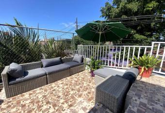 Centric 3B/1Bath near trendy Loiza Street has Balcony rooms