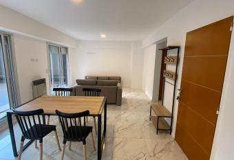 Rosario JMR 1B Monoambiente allows 18 year olds to book a room