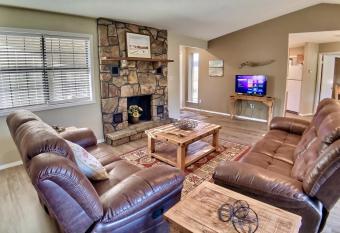 Tee House has Balcony rooms