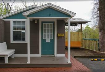 Mollee's Landing #2 has Balcony rooms
