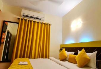 Ronaldos Hotel & Restaurants Baga has Balcony rooms