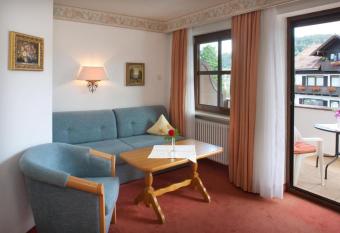 Landhaus Seeblick Appartement See 04 has Balcony rooms