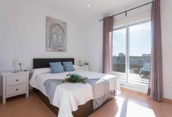   tico Terrazas Piscina Parking 3 Rooms 2 Ba  os has Balcony rooms