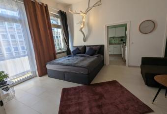 Sch  nes Apartment Mitten in der Stadt III has Balcony rooms