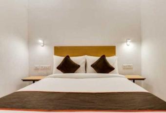 OYO 70329 Shree Balaji Tower allows 18 year olds to book a room