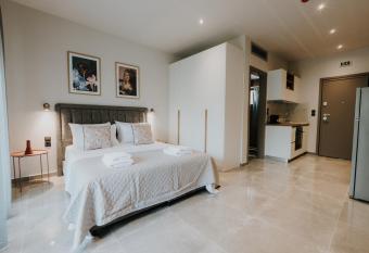 Pearl Apartel A1 has Balcony rooms