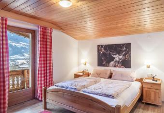 Haus Sonnblick Wohnung Gamsbock has Balcony rooms