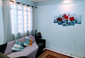 CantinhoDaAline2-Expo-Aeroporto-18981391712 has Smoking rooms