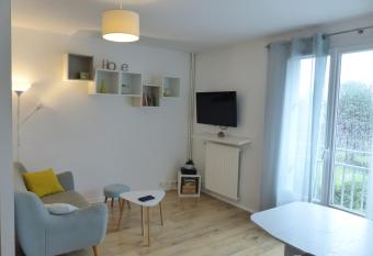 RARE : Calme et d  tente    Nantes ! allows 18 year olds to book a room