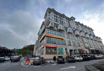 BLUE JADE STUDIOS has Balcony rooms