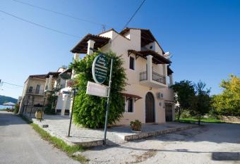 Villa Emily has Balcony rooms