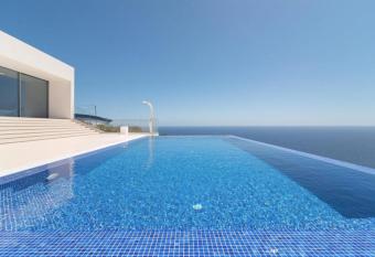 Villa Camacho - Ultra Luxury has Balcony rooms